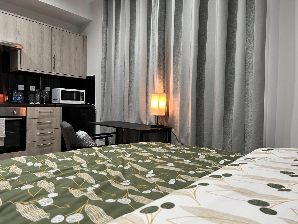 Grand Bleu - London - Next To Piccadilly Line Tube Station & Brand New Facilities Hotel Luaran gambar