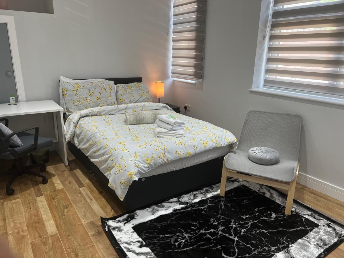 Grand Bleu - London - Next To Piccadilly Line Tube Station & Brand New Facilities Hotel Luaran gambar