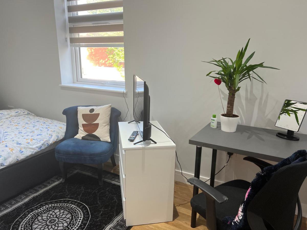 Grand Bleu - London - Next To Piccadilly Line Tube Station & Brand New Facilities Hotel Luaran gambar